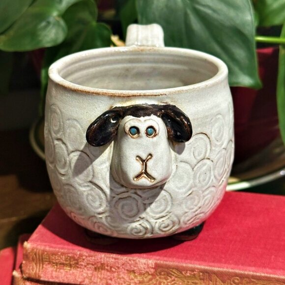 Mudworks Sheep Mug Ceramic Cup 3D Raised Design with Feet 2004 Farm Animal 12 oz - Picture 1 of 12